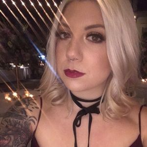 Meet your Posher, Aphrodite